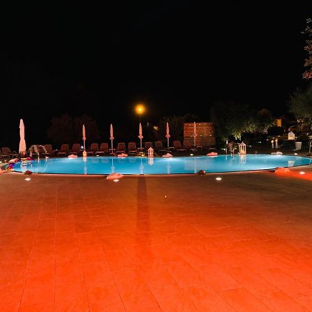 Agriturismo Il Castagneto Padula Exteriér fotografie