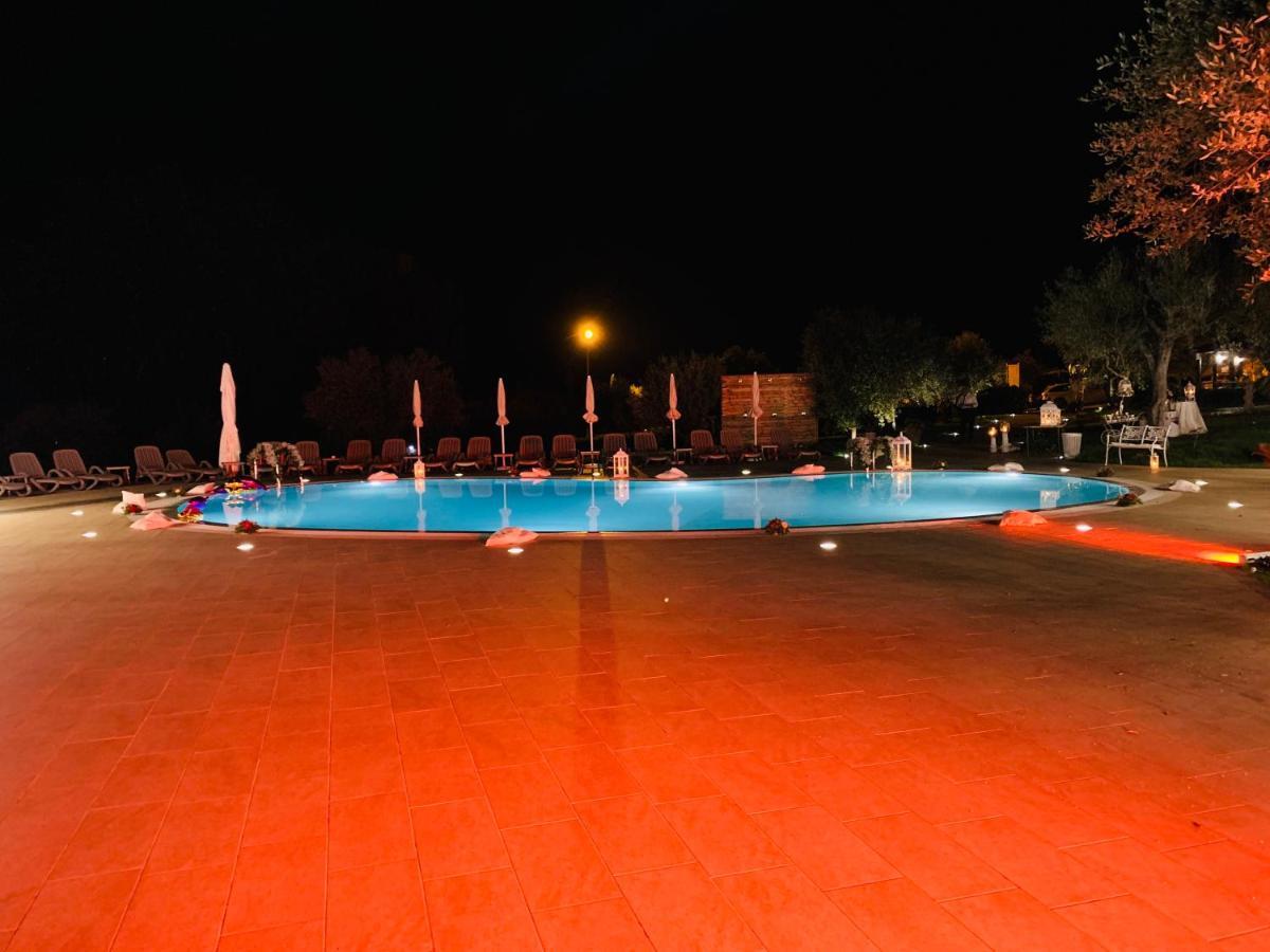 Agriturismo Il Castagneto Padula Exteriér fotografie
