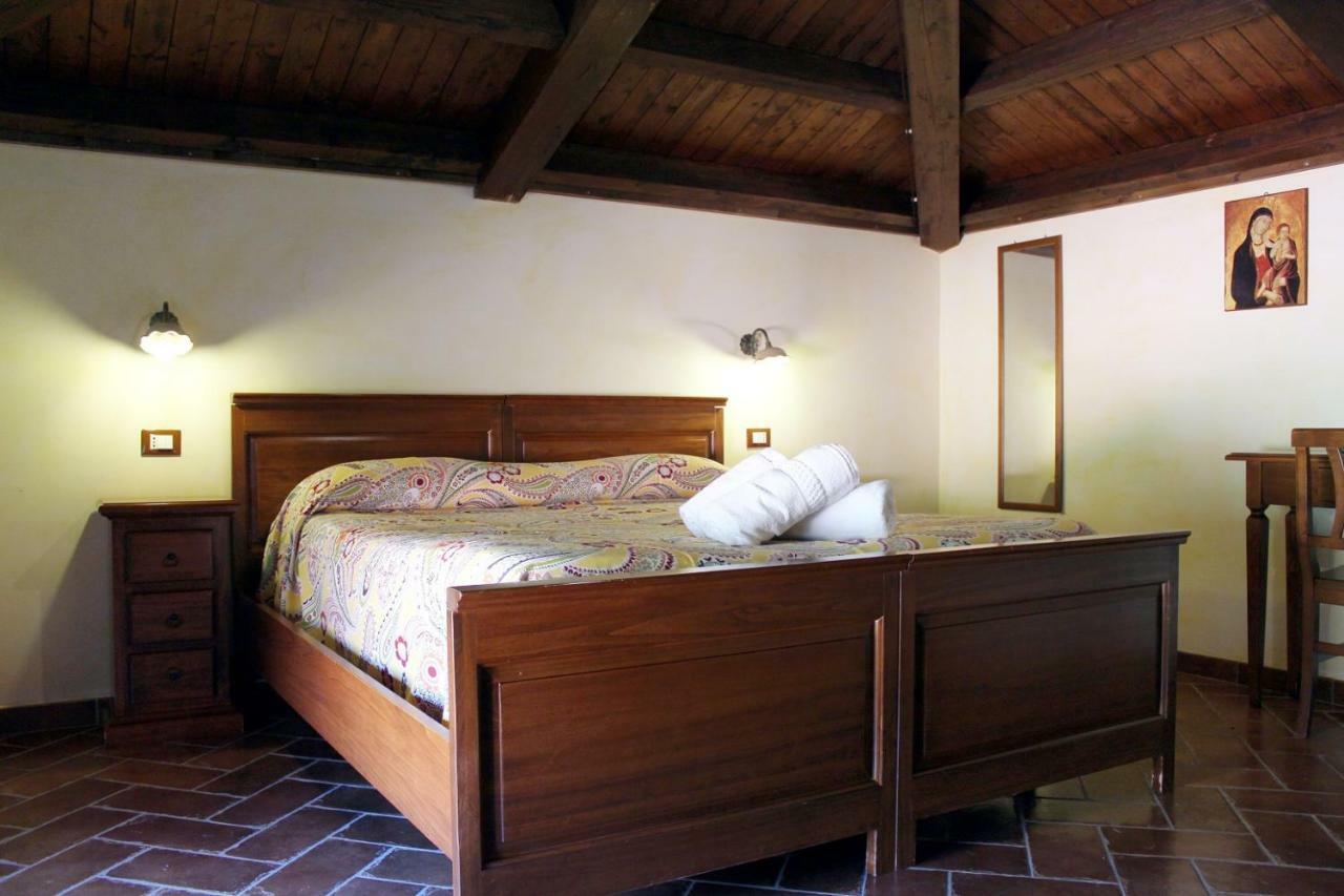 Agriturismo Il Castagneto Padula Exteriér fotografie